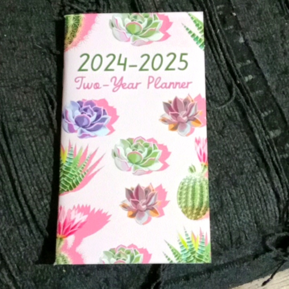 1️⃣0️⃣for$1️⃣0️⃣ 2024-2025 two year planner NWT
